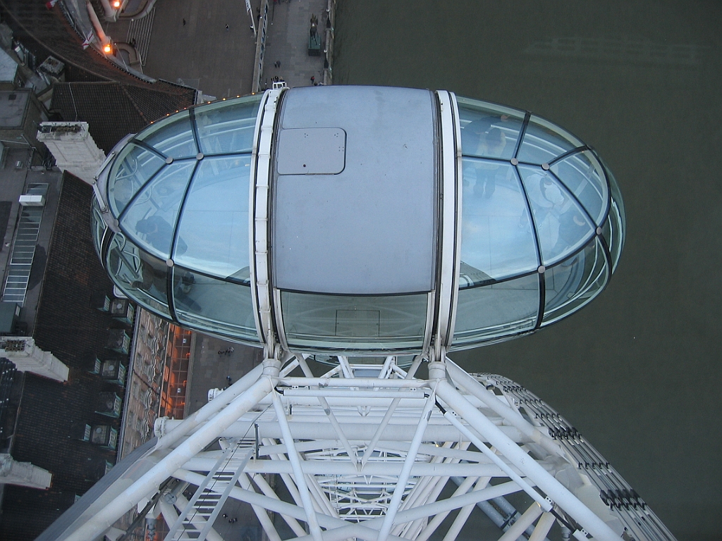 076 Dans London Eye Wheel.jpg